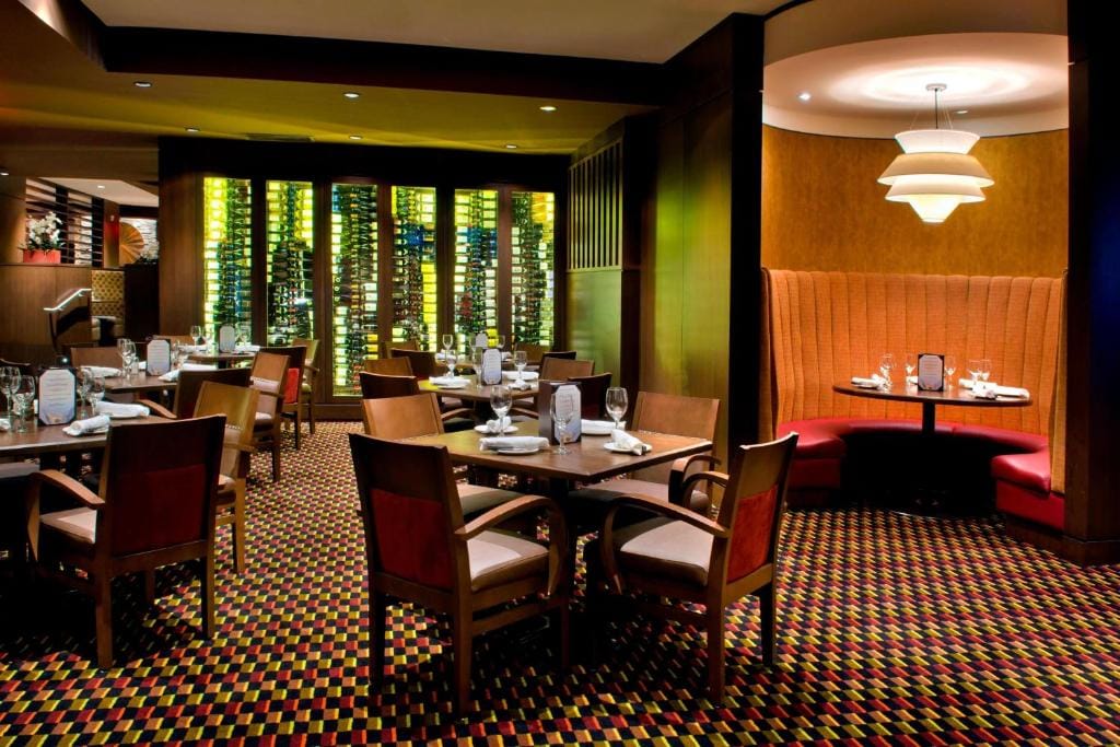 Courtyard by Marriott Niagara Falls — 5