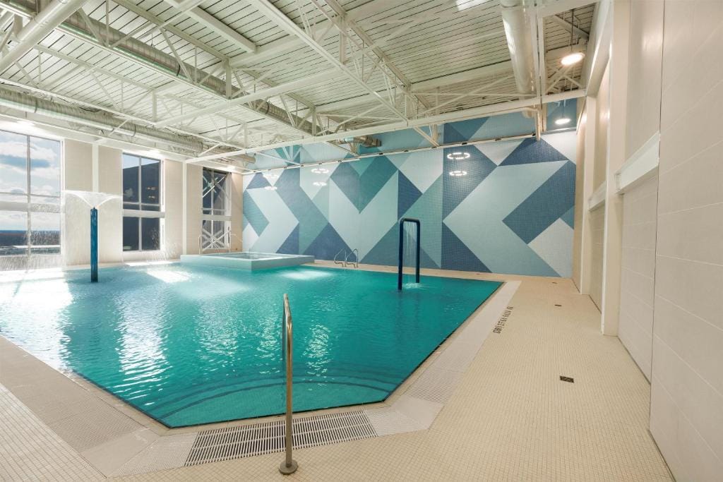 Hilton Niagara Falls/ Fallsview Hotel and Suites — 4