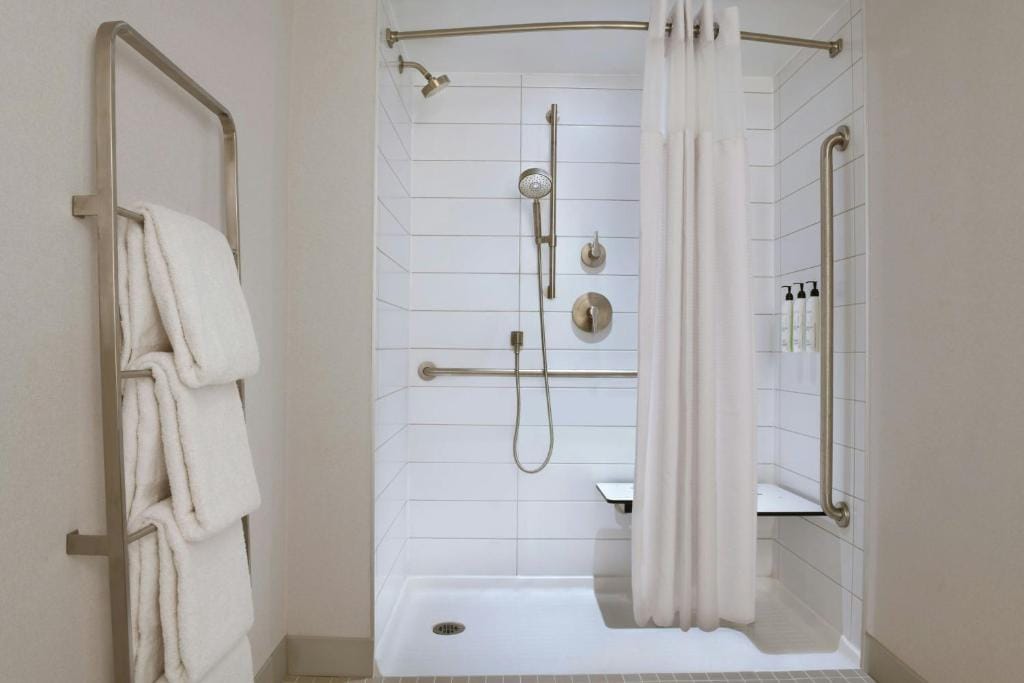TownePlace Suites by Marriott Niagara Falls Canada — 3
