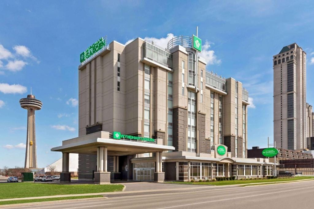 Wyndham Garden Niagara Falls Fallsview — 1