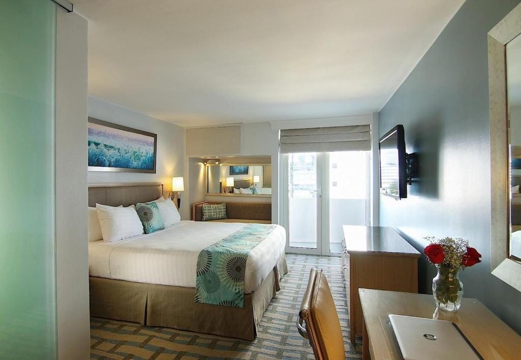 The Executive Hotel — 1