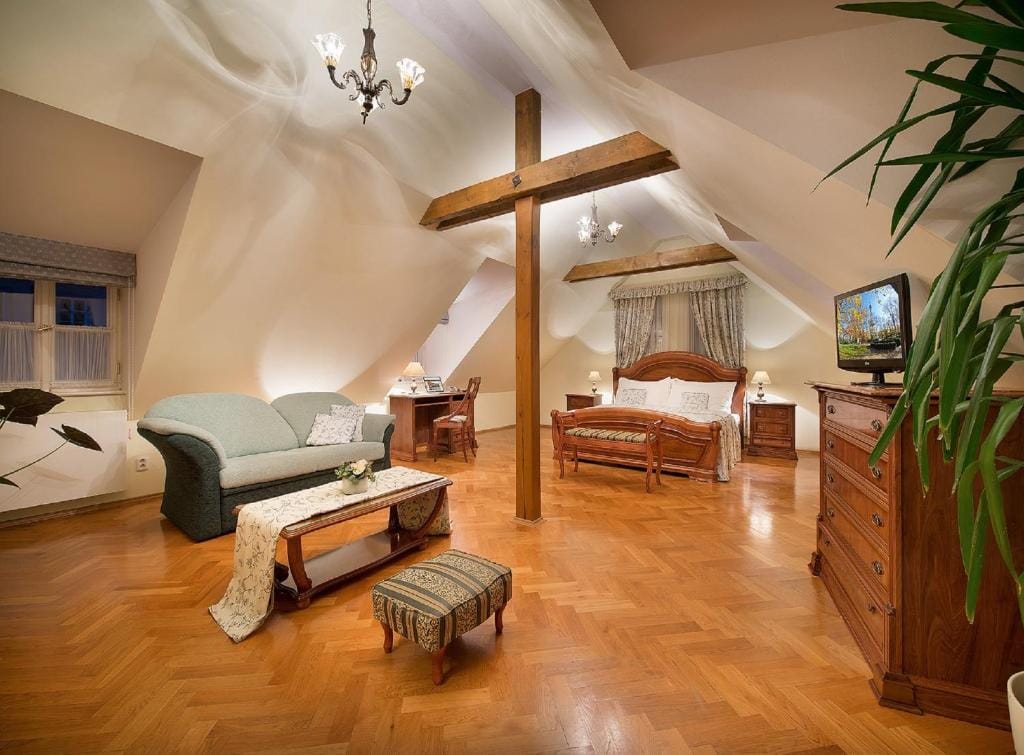 Boutique Hotel Constans — 2
