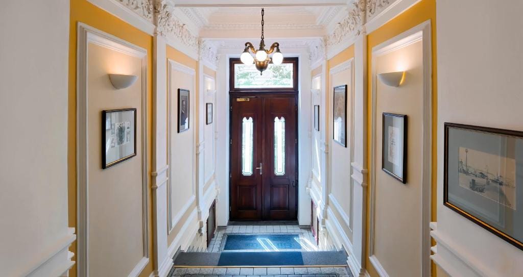 Sibelius Apartments Prague - Art Nouveau Residence 1902 — 1