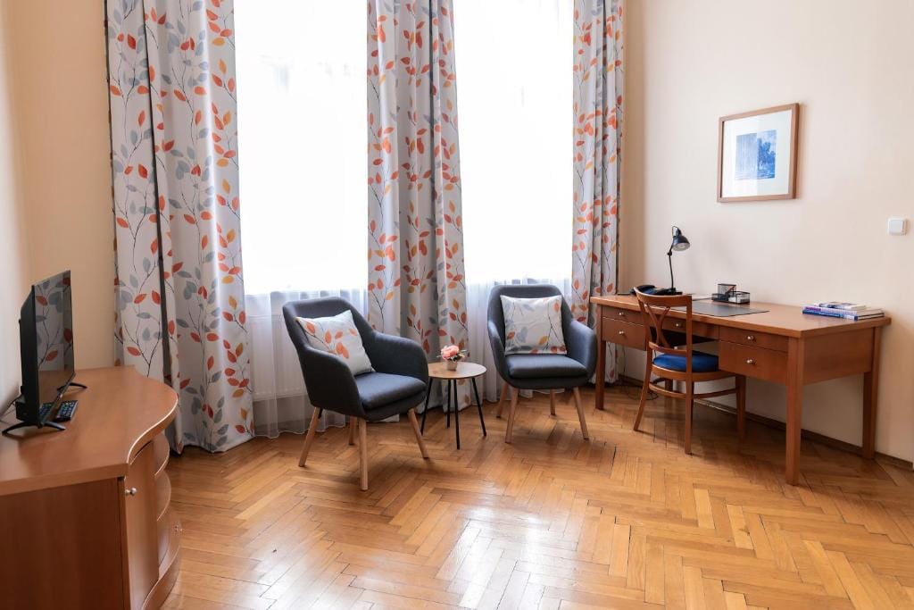 Sibelius Apartments Prague - Art Nouveau Residence 1902 — 3