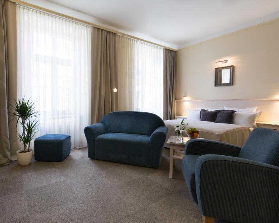 Unitas Hotel — 1