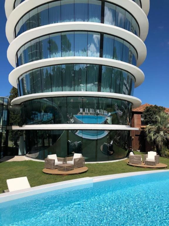 Don Hotel — 1