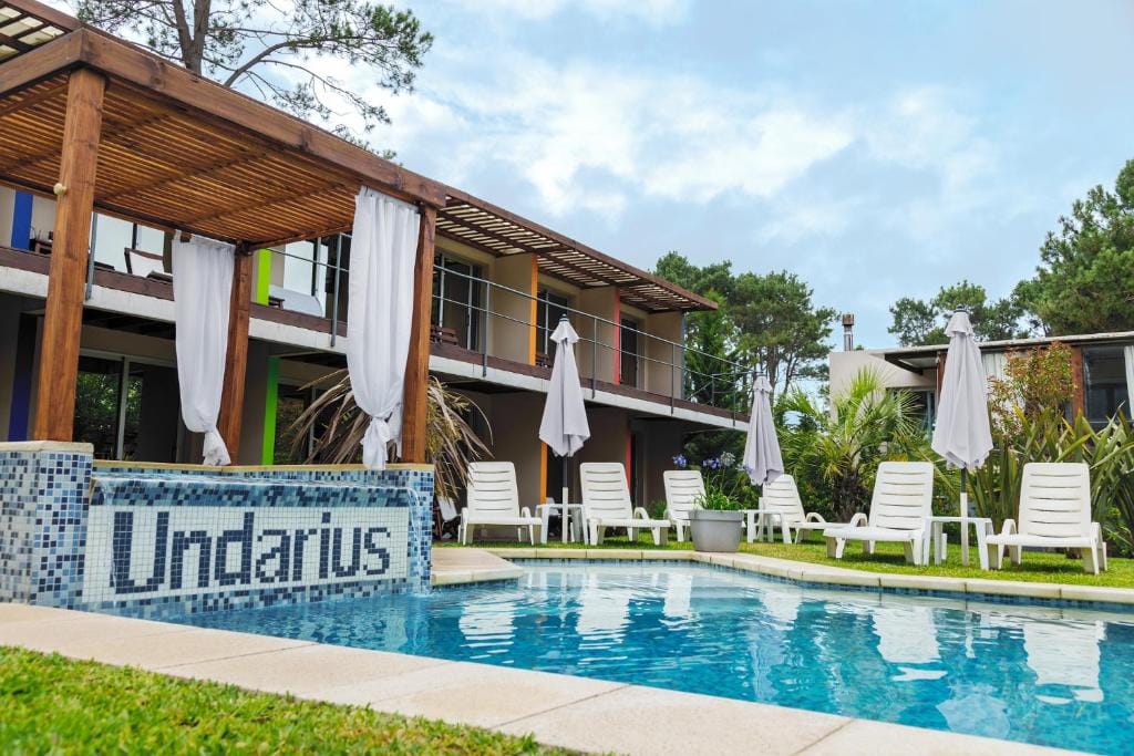 Undarius Hotel (exclusively gay men) — 1