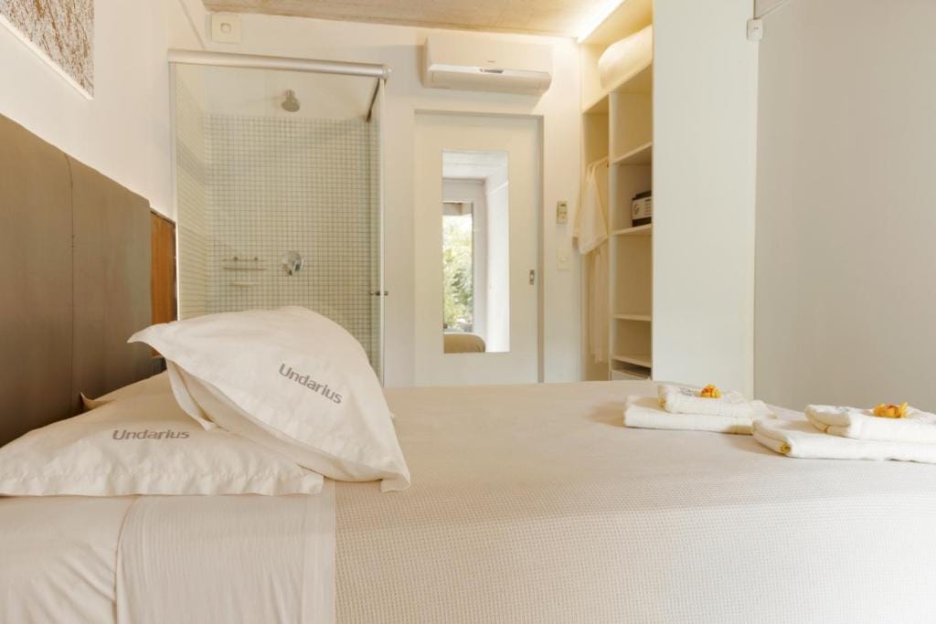 Undarius Hotel (exclusively gay men) — 3