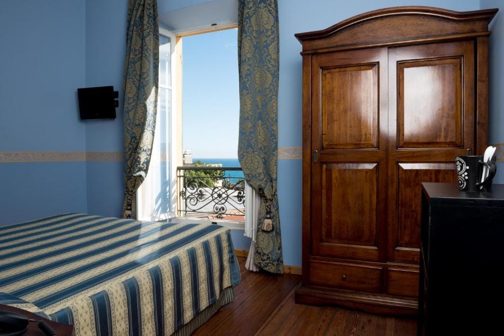 Hotel Belle Epoque — 1