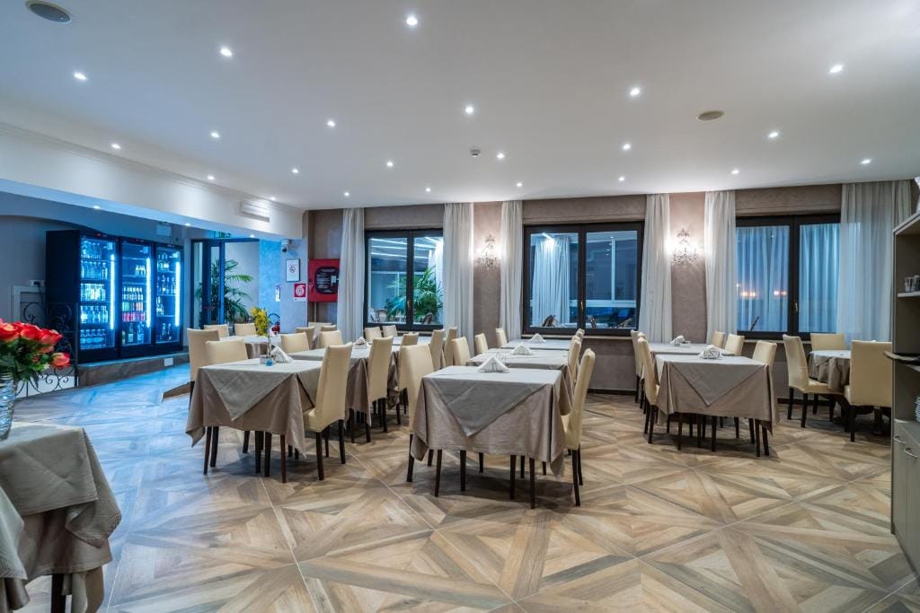 Hotel Globo Suite-Correnti hotels — 4