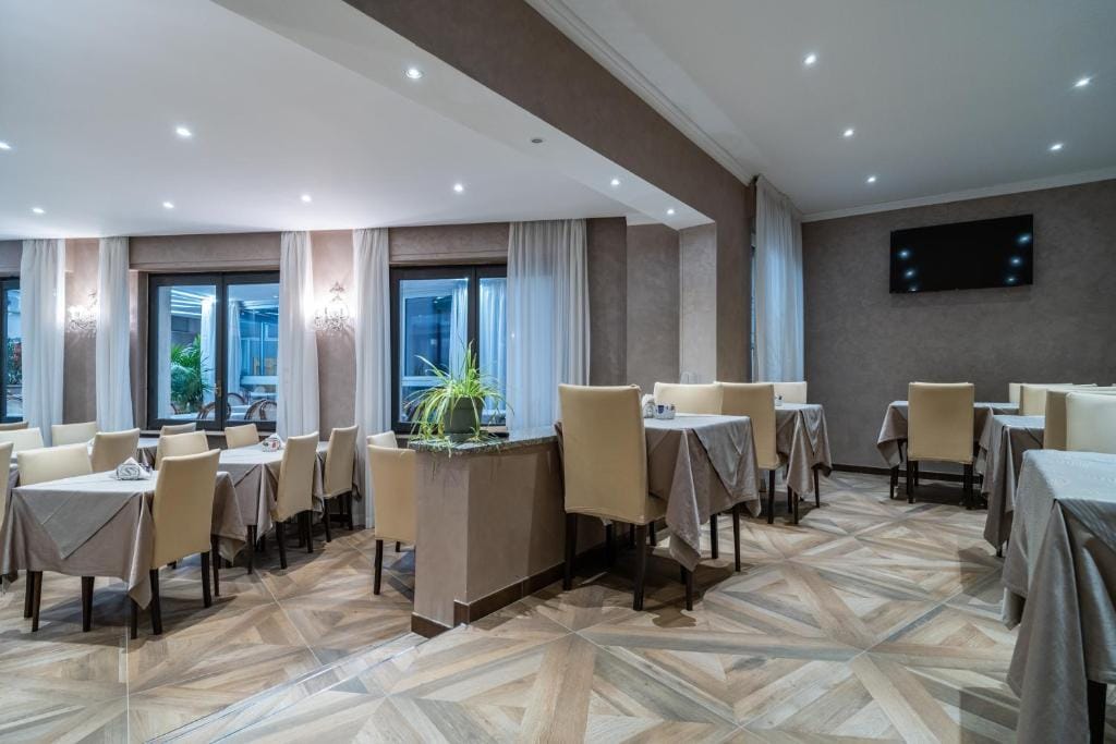 Hotel Globo Suite-Correnti hotels — 5