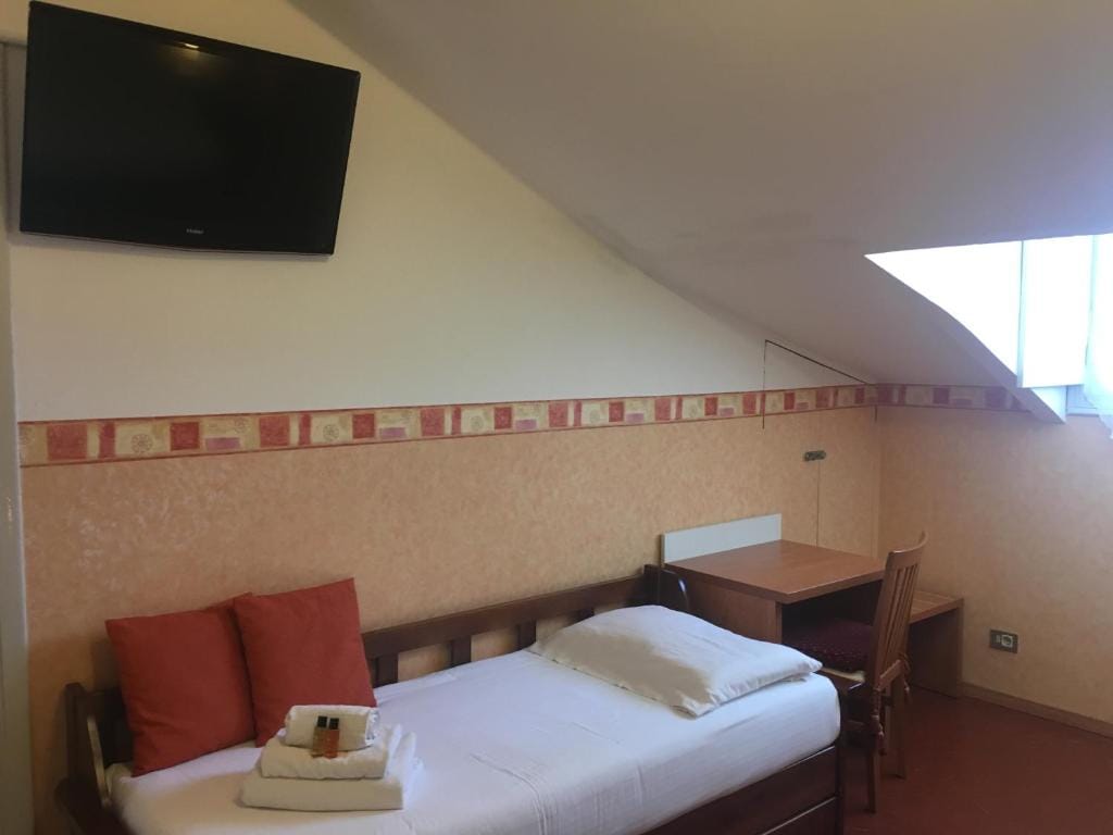 Hotel Liberty — 3