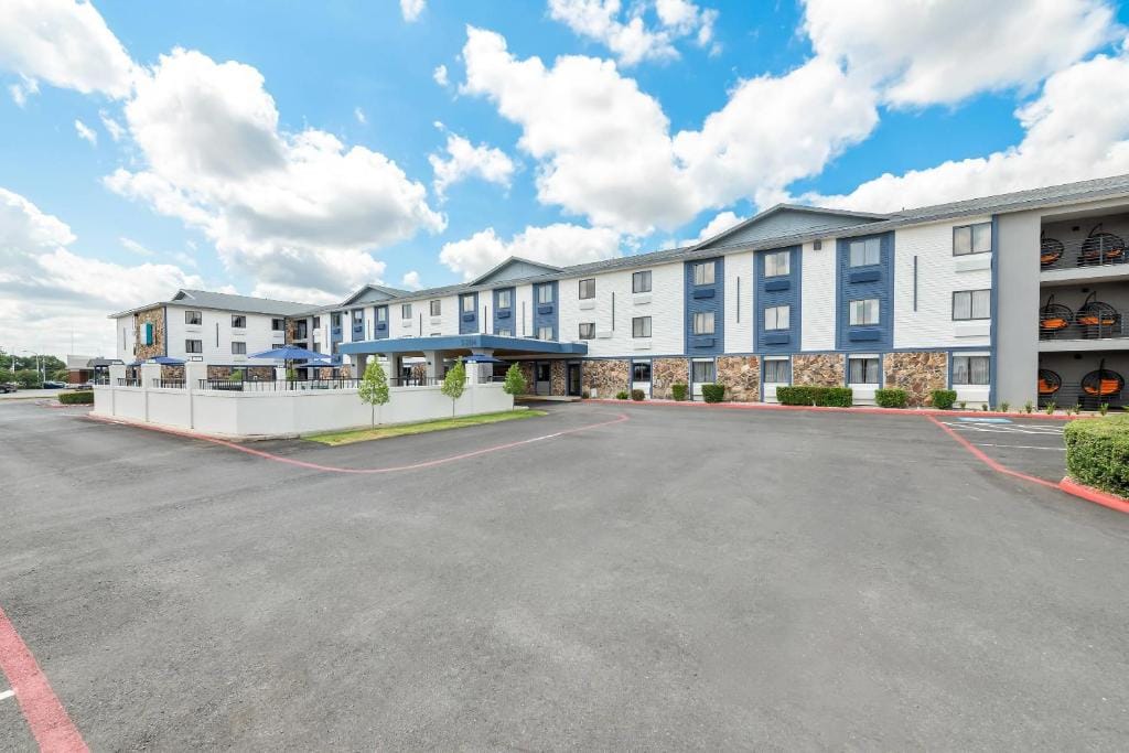 Clarion Pointe Shreveport West — 5