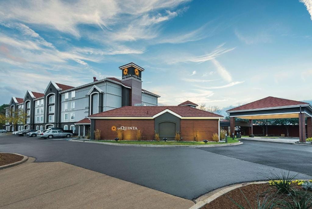 La Quinta Inn & Suites by Wyndham Shreveport Airport — 3