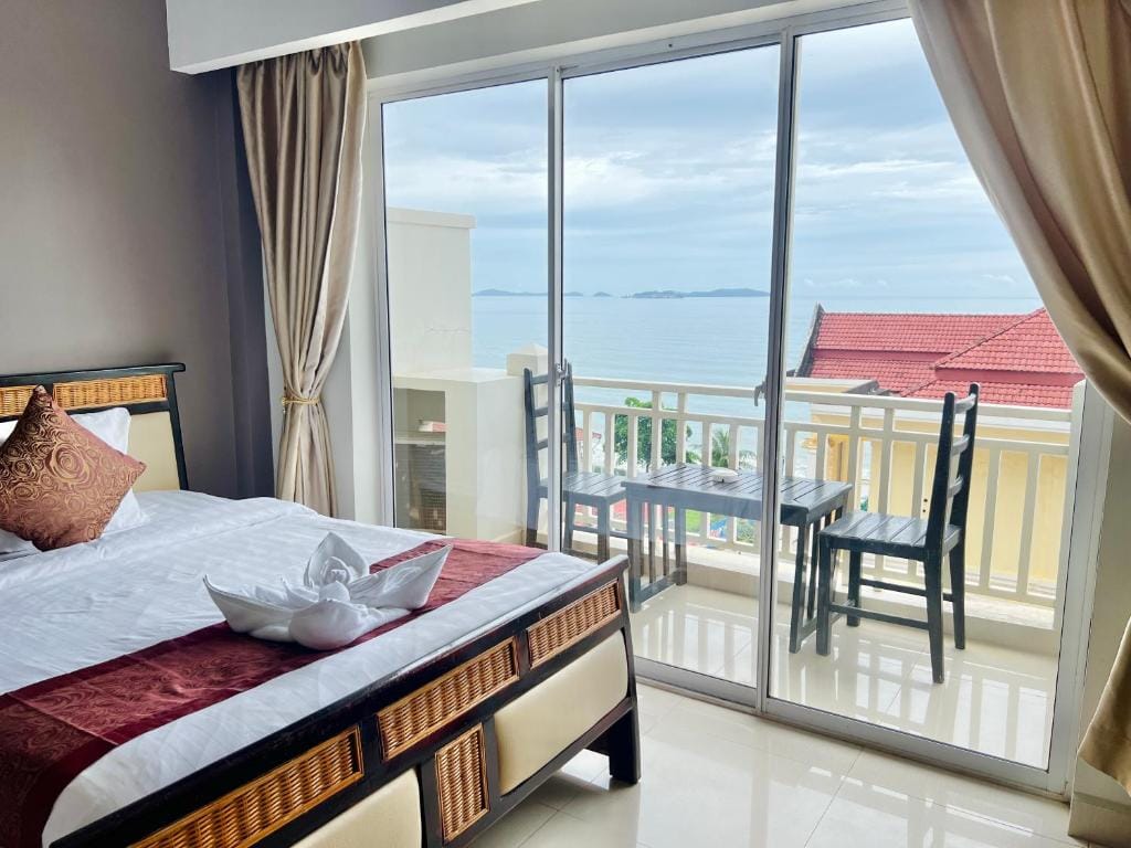 Aristocrat Residence & Hotel — 2