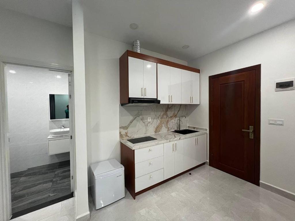 C-Hotel — 3