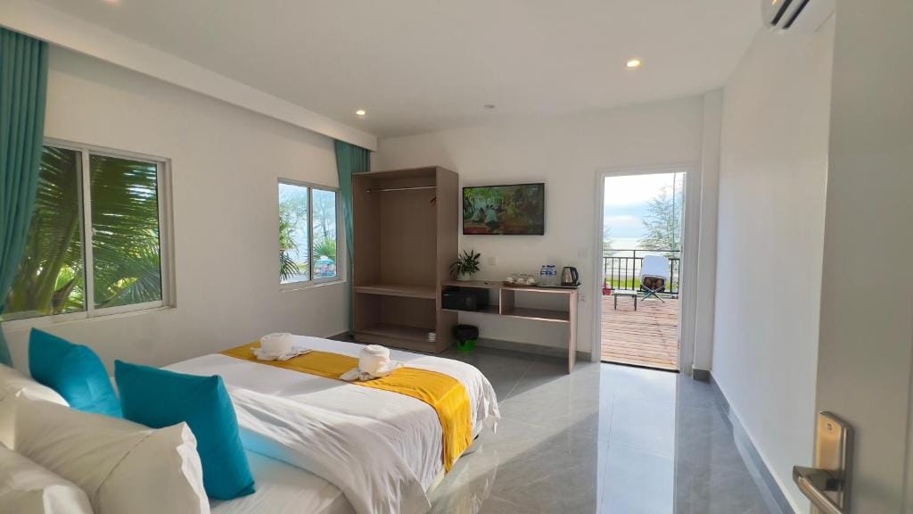 Mary Beach Hotel & Resort — 4