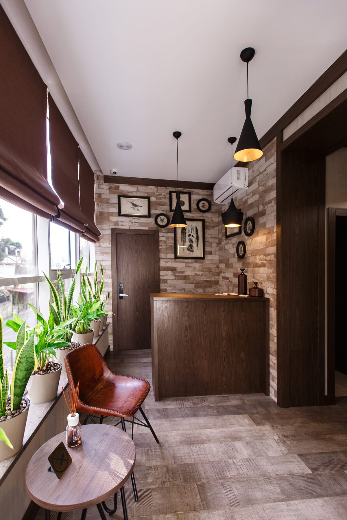 SIMPLE HOTEL — 3