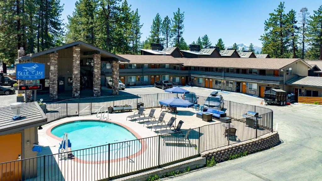 Blue Jay Lodge — 4