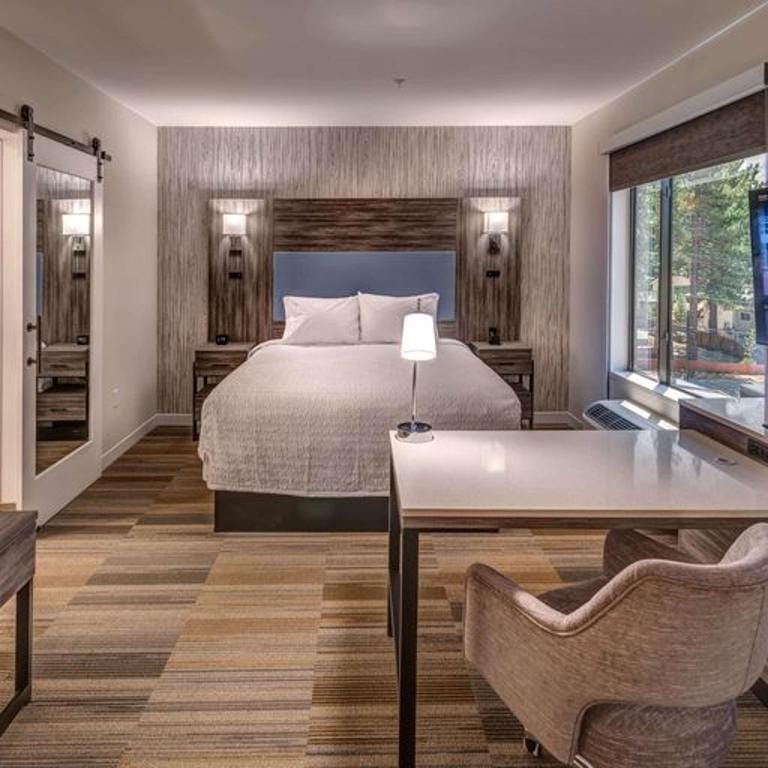 Hampton Inn & Suites South Lake Tahoe — 2