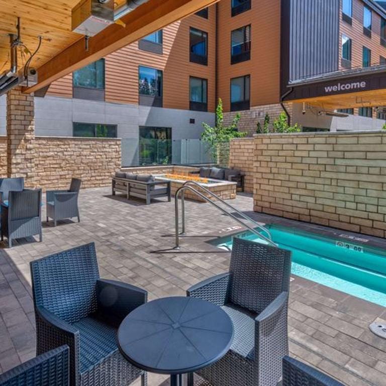 Hampton Inn & Suites South Lake Tahoe — 4