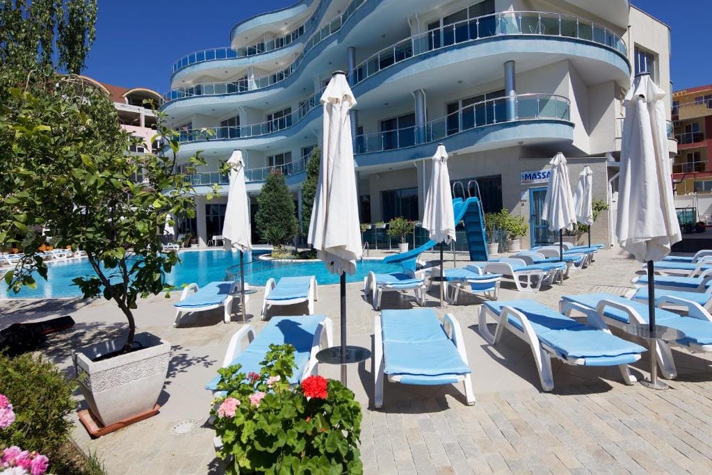 Blue Bay Hotel — 5
