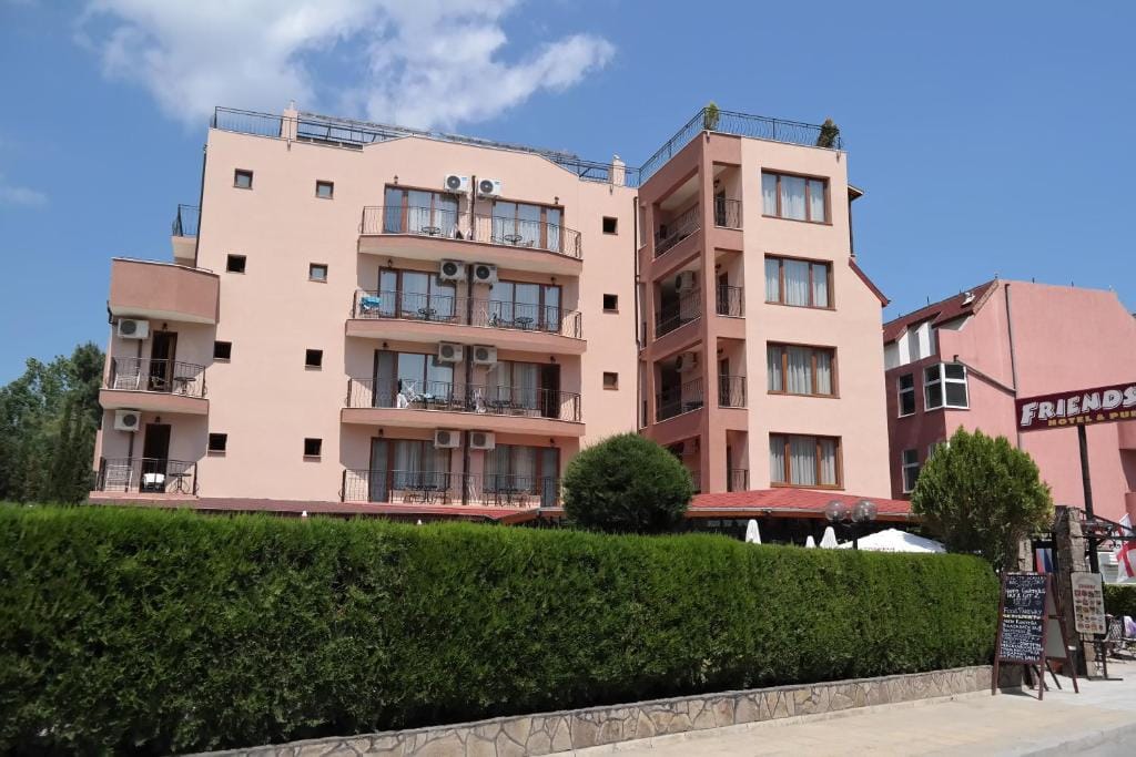 Friends Family Hotel — 1