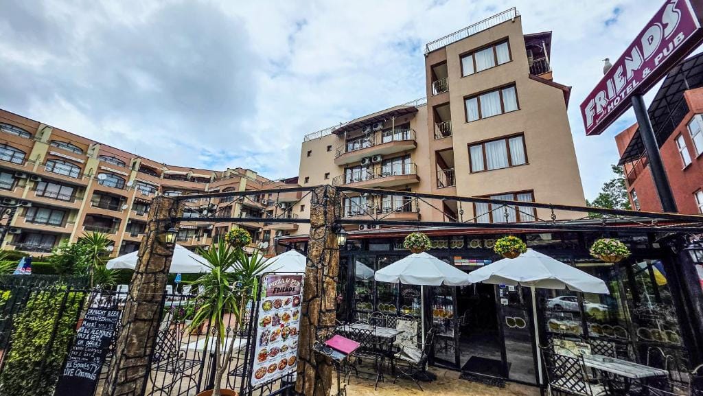 Friends Family Hotel — 4