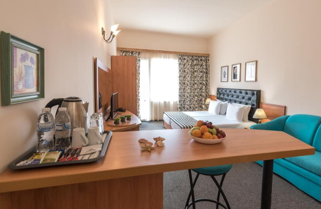 Lotus Family Hotel - Free Parking — 4