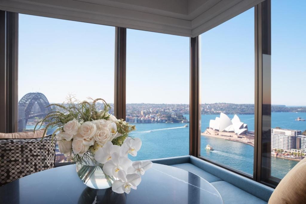 Four Seasons Hotel Sydney — 1
