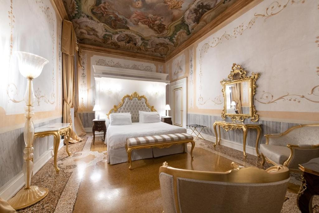 Ca' Bonfadini Historic Experience — 2